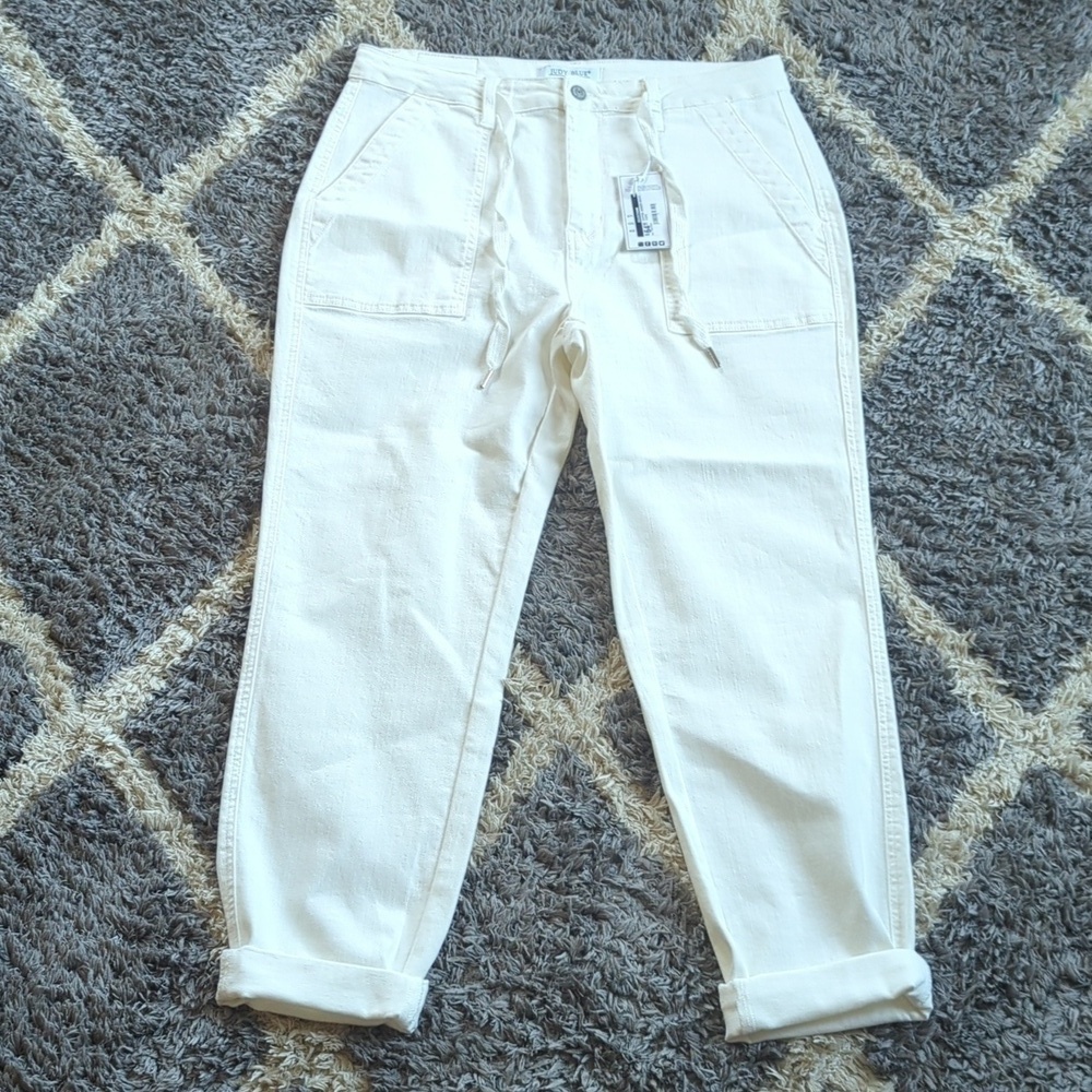 NWT Judy Blue Cuffed Denim Jogger White Size 13/31 - Picture 2 of 8